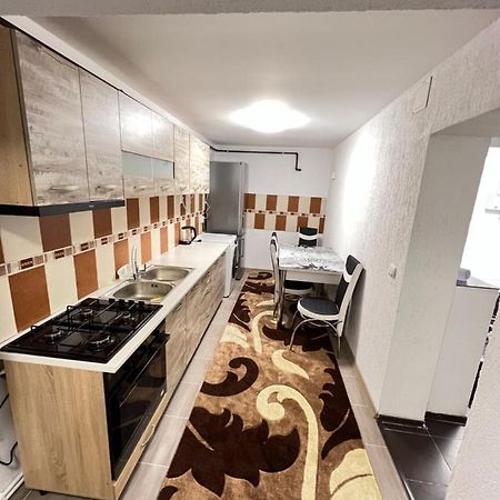 Jas Apartament Apartman Lupény Kültér fotó