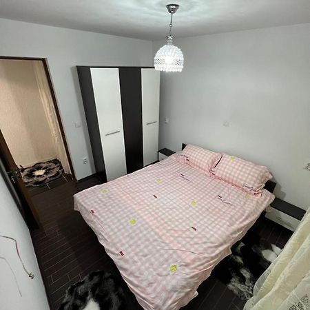 Jas Apartament Apartman Lupény Kültér fotó