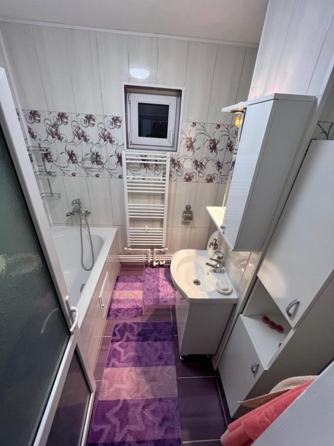 Jas Apartament Apartman Lupény Kültér fotó